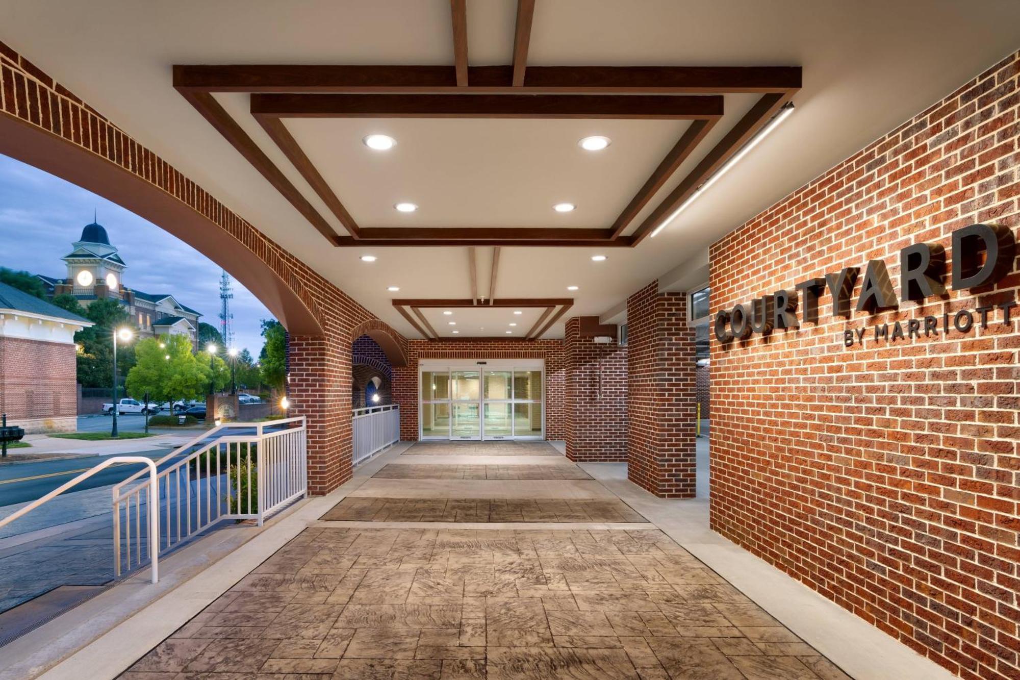 Hotel Courtyard By Marriott Atlanta Duluth Downtown Esterno foto